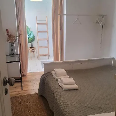 게스트하우스 Tiny With Private Bathroom - Bairro Alto 리스본